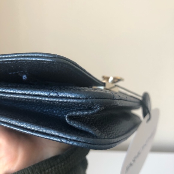 SOLD Chanel wallet on chain WOC Golden Class Navy - Picture 9 of 16